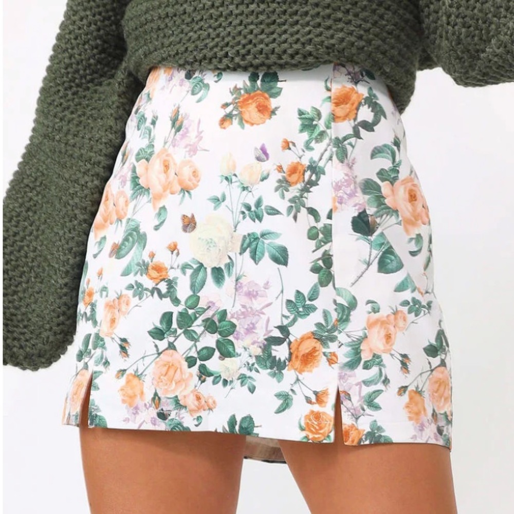 Kittenish floral skirt